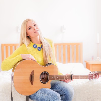 Acoustic cover of Eva Cassidy's version of Sting's Fields of Gold