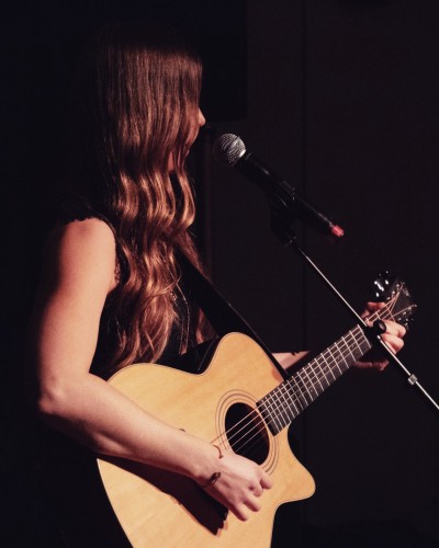 singer-songwriter-cecilia-kallin-photographer-caj-m-norlen